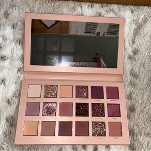 Huda Beauty Eyeshadow Palette – Pink & Rose Tones